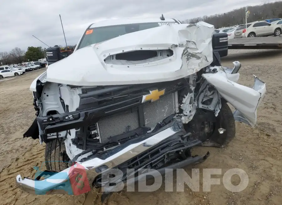 2GC4YLE76R1138547 Photo# 5