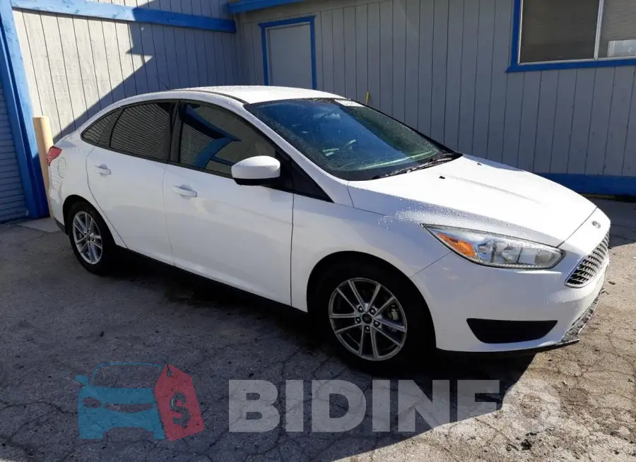 1FADP3F26JL205531 Photo# 4