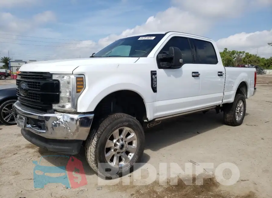 1FT7W2BT2JEB90209 Photo# 1