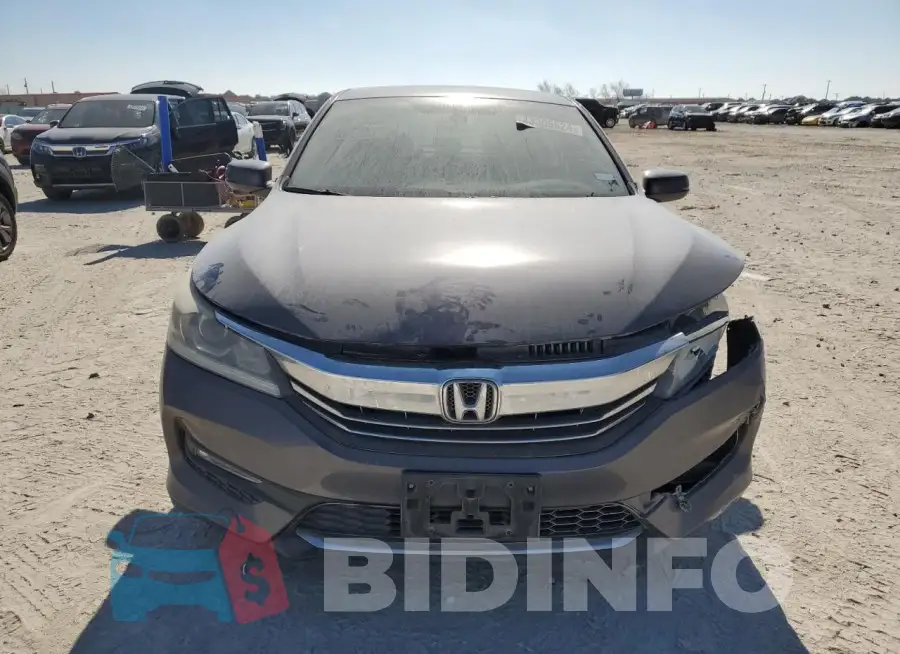 1HGCR2F8XHA031047 Photo# 5