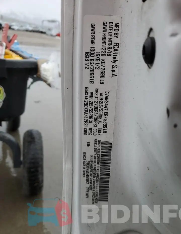 ZFBERFABXH6E11662 Photo# 12