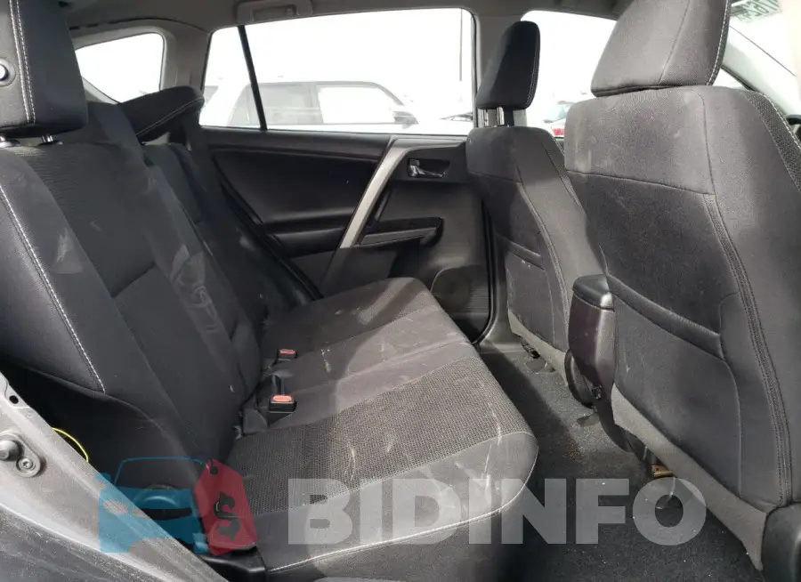 2T3RFREV2JW808023 Photo# 11