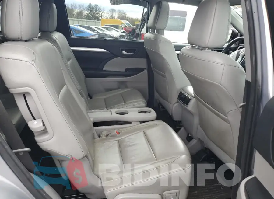 5TDJKRFH4GS317979 Photo# 11