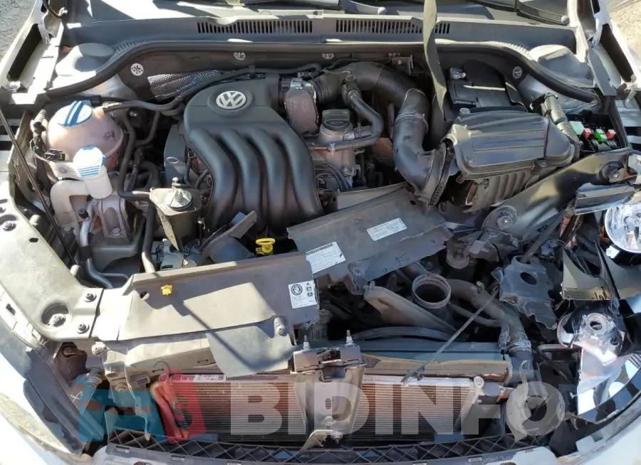 3VW2K7AJ2FM227258 Photo# 11
