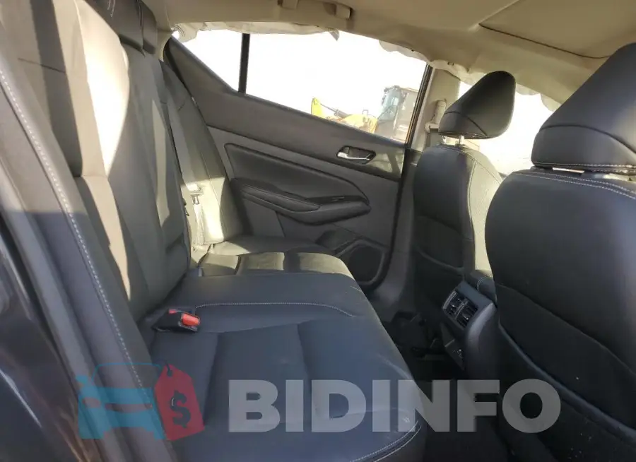 1N4BL4EV9LC218054 Photo# 10
