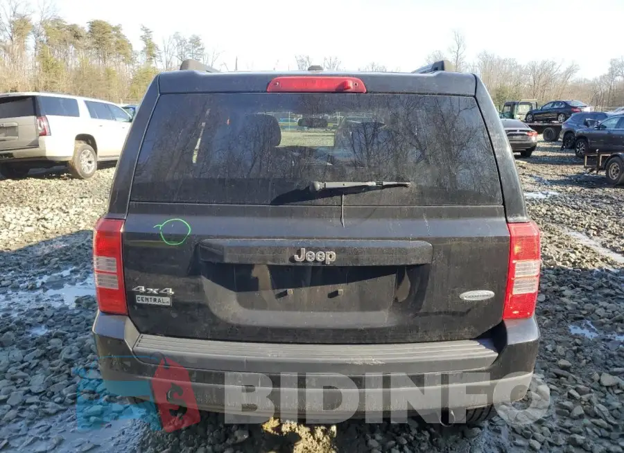 1C4NJRFB7GD767766 Photo# 6
