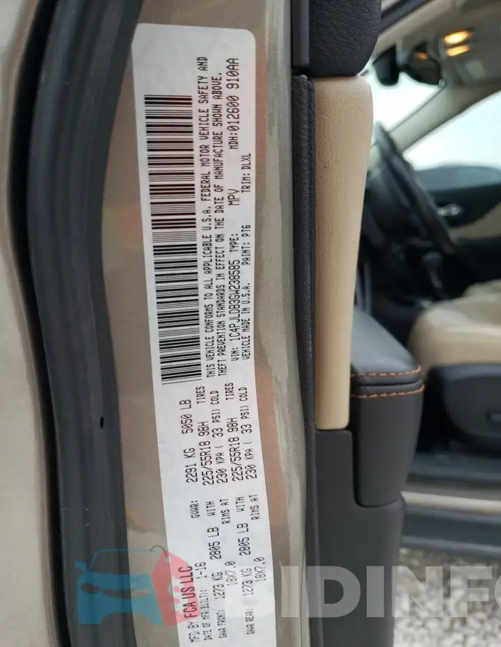 1C4PJLDB3GW238585 Photo# 12
