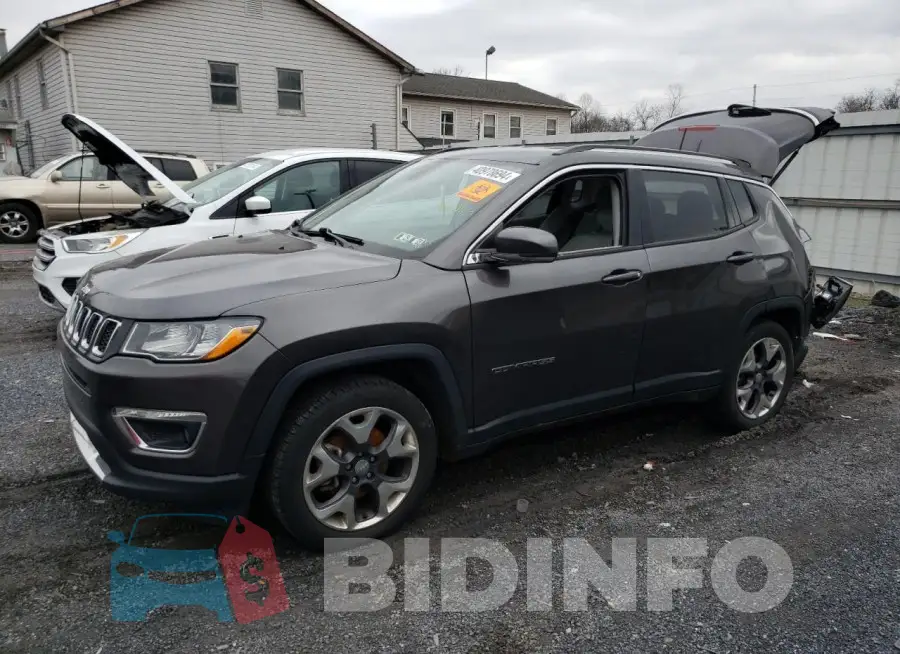 3C4NJCCB9LT179664 Photo# 1