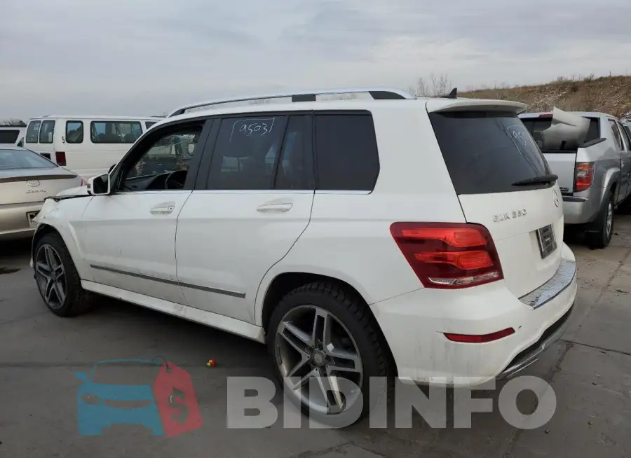 WDCGG8JB6FG410076 Photo# 2