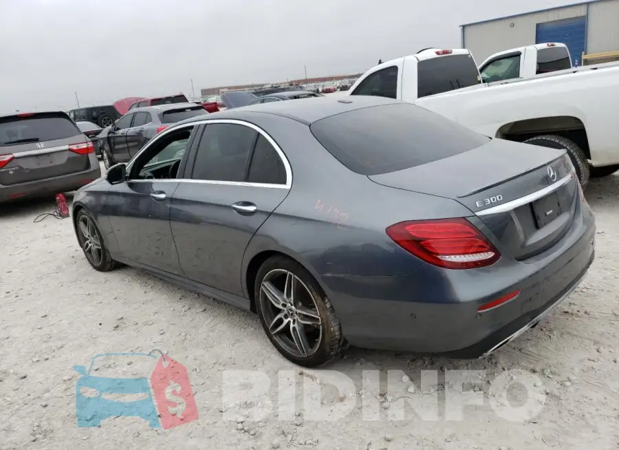 WDDZF4JBXHA232355 Photo# 2