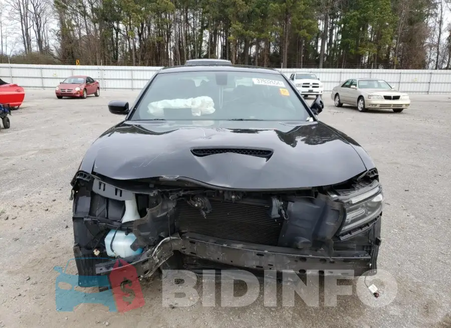 2C3CDXCT2KH749126 Photo# 5
