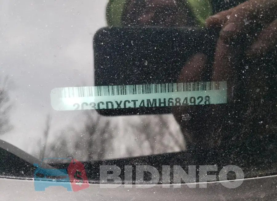 2C3CDXCT4MH684928 Photo# 12