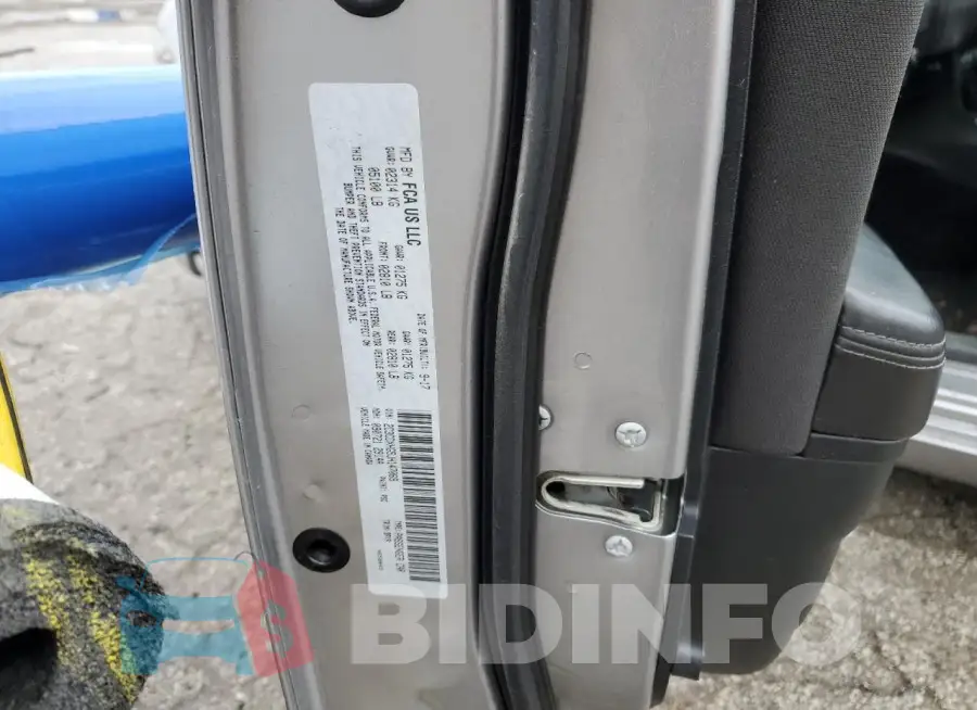 2C3CDXHG5JH147069 Photo# 12