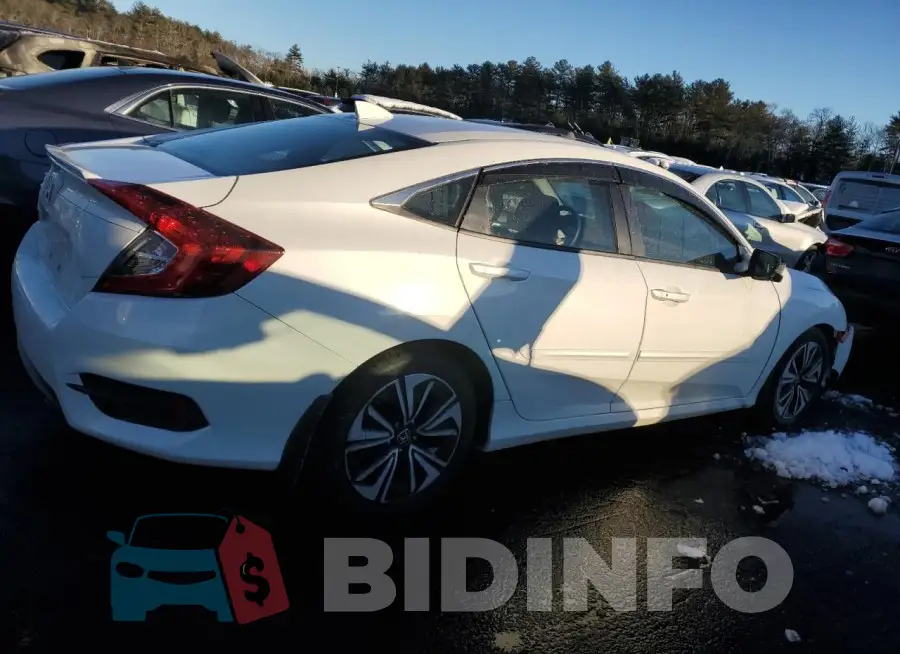 19XFC1F30HE208892 Photo# 3