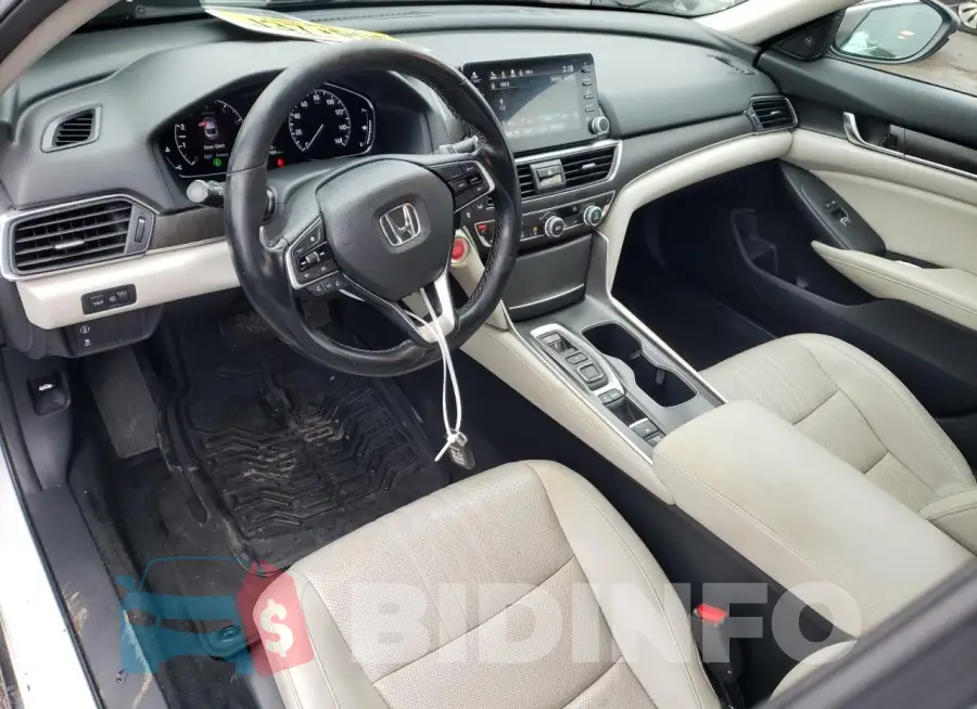 1HGCV2F50JA026883 Photo# 8