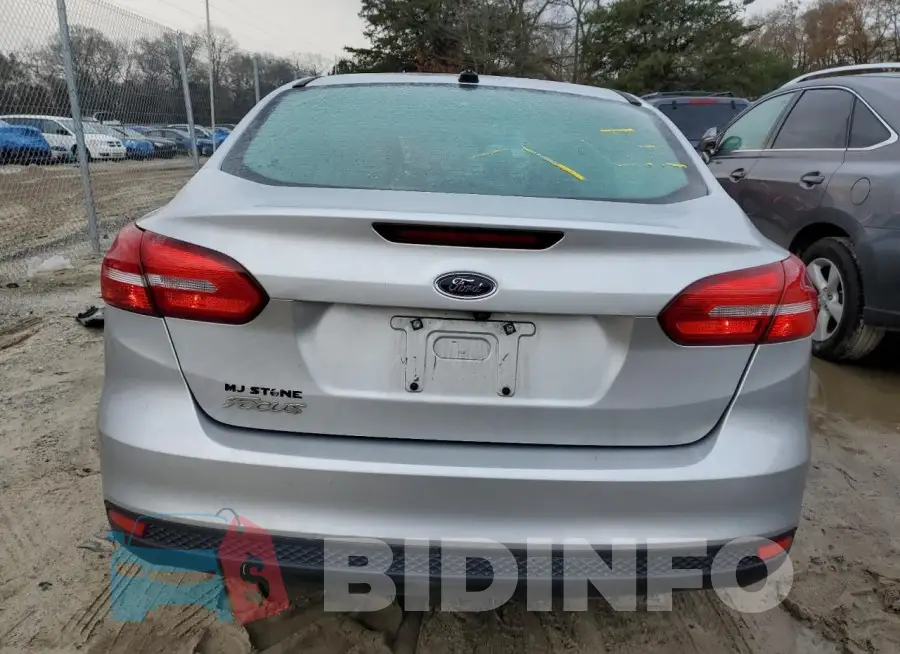1FADP3E2XFL353271 Photo# 6