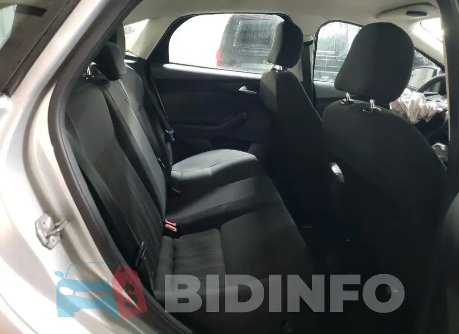 1FADP3F2XHL300300 Photo# 10