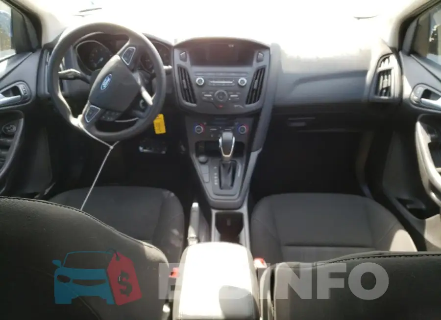 1FADP3FE3JL258939 Photo# 8