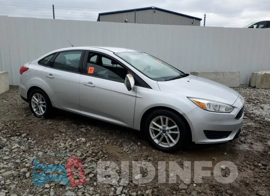 1FADP3FE9JL267922 Photo# 4