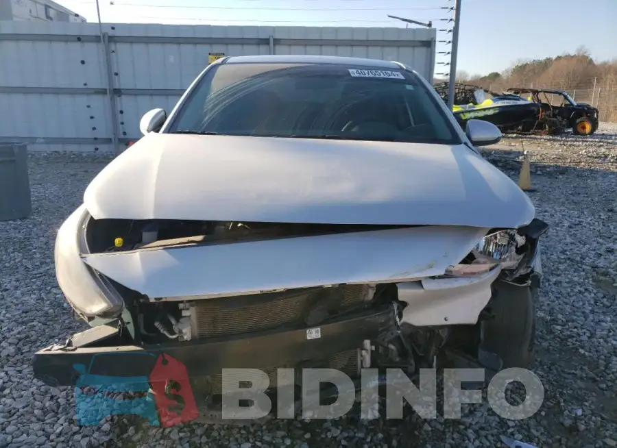 3KPC24A69ME151885 Photo# 5