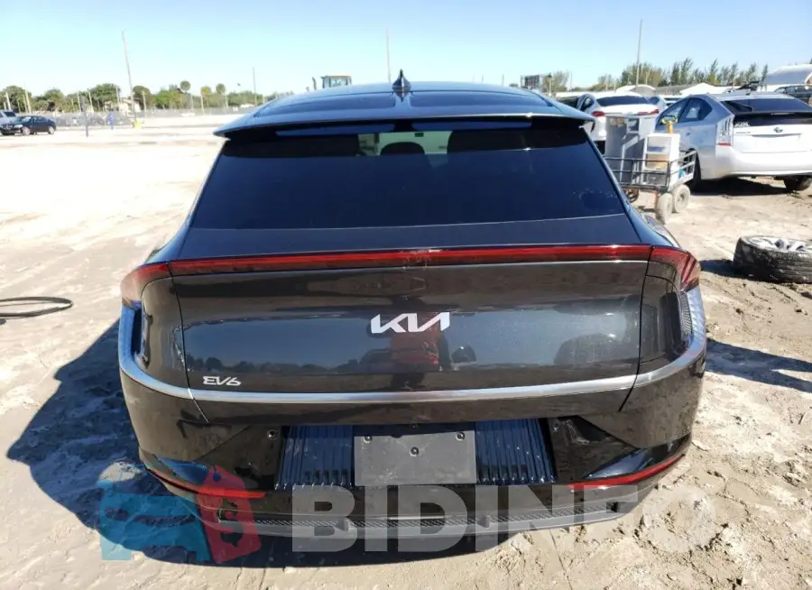 KNDC34LA1N5033941 Photo# 6
