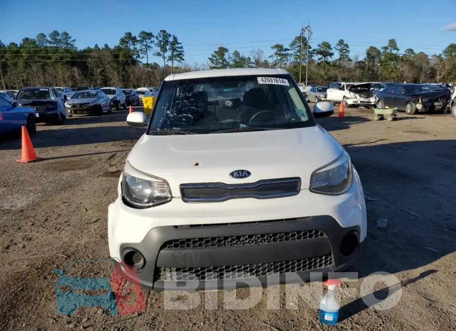KNDJN2A20J7554133 Photo# 5