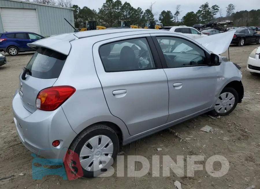 ML32A3HJ6FH014325 Photo# 3
