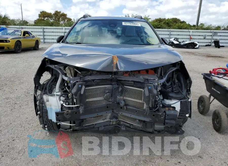 JTMDJREVXGD043643 Photo# 5