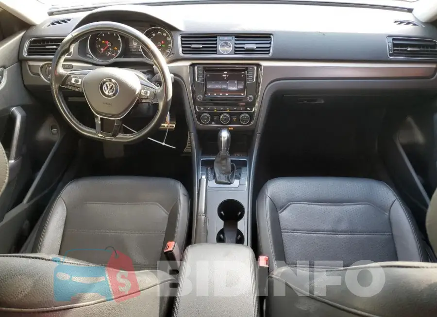 1VWDT7A31HC024650 Photo# 8