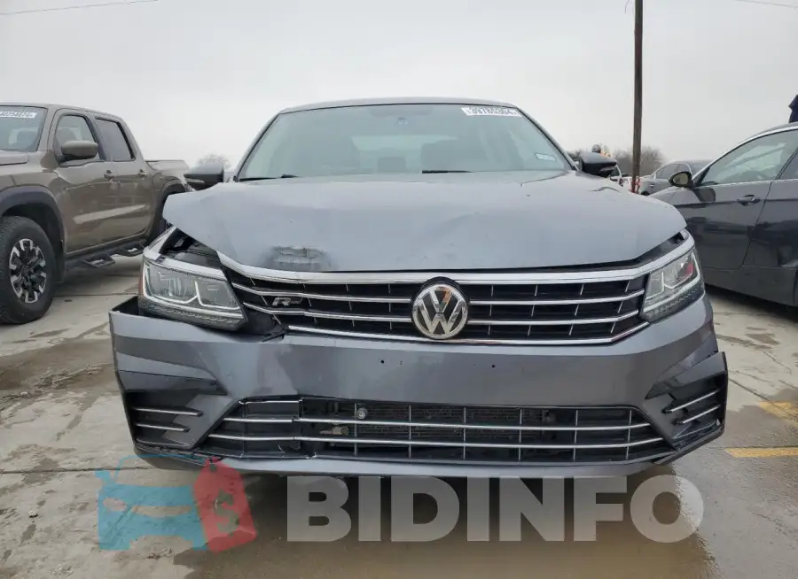 1VWDT7A32HC038704 Photo# 5