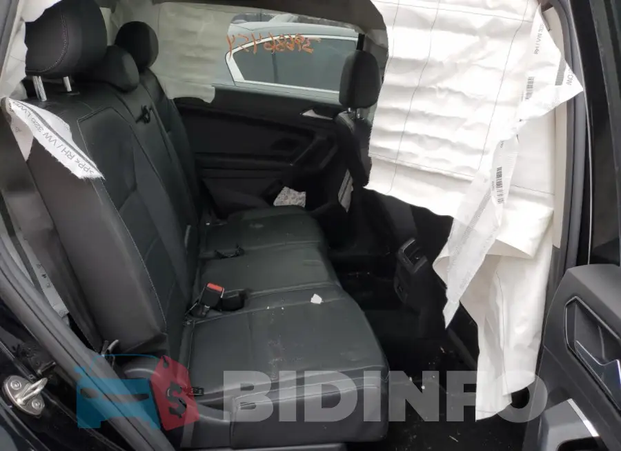 3VV3B7AX0JM022351 Photo# 10