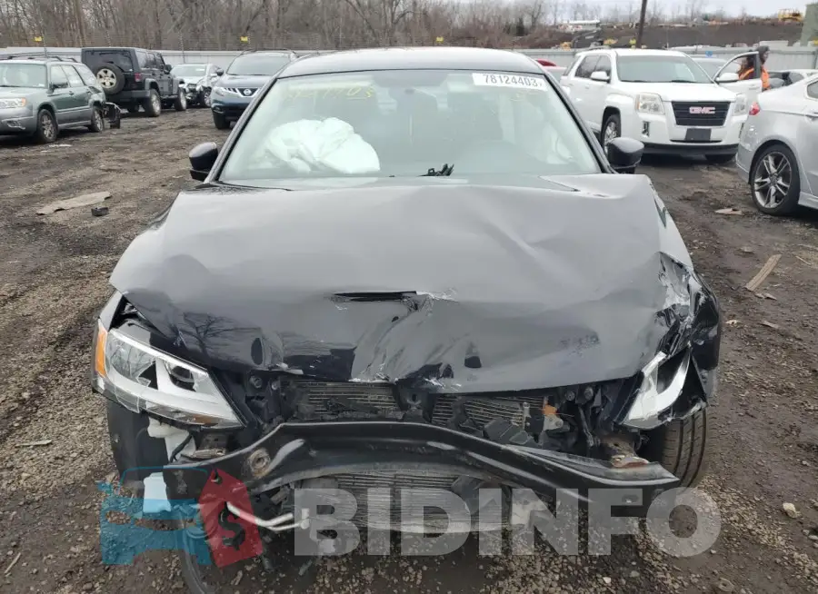 3VW267AJ2GM411797 Photo# 5