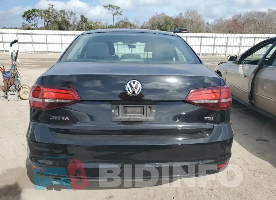 3VW2B7AJXJM245757 Photo# 6