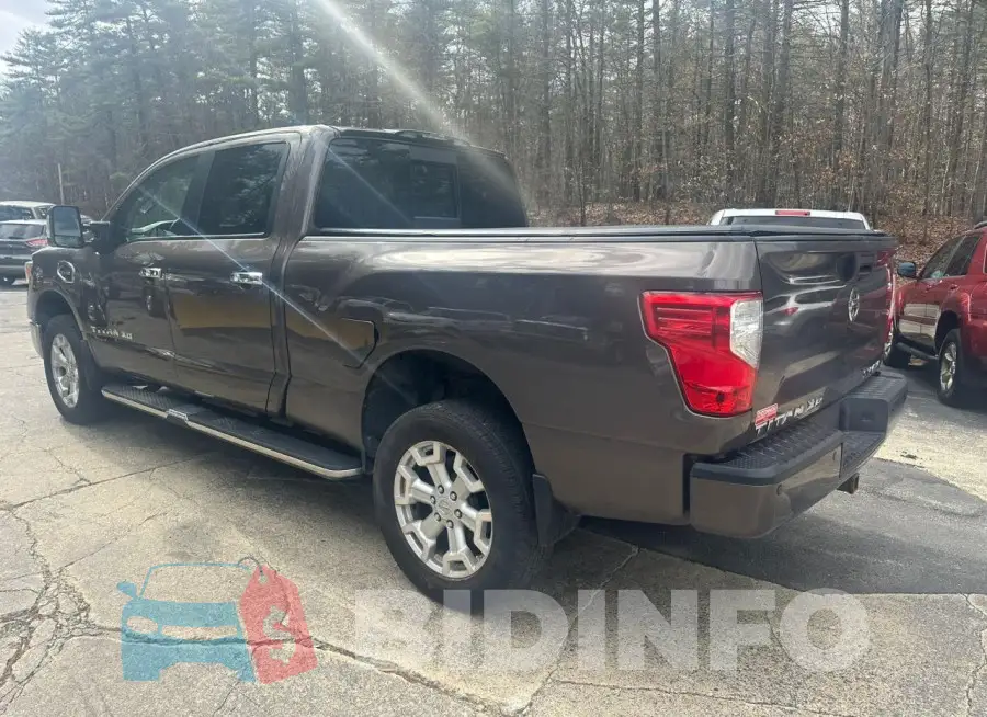 1N6BA1F42HN524462 Photo# 3