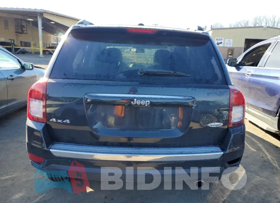 1C4NJDEB8HD137132 Photo# 6