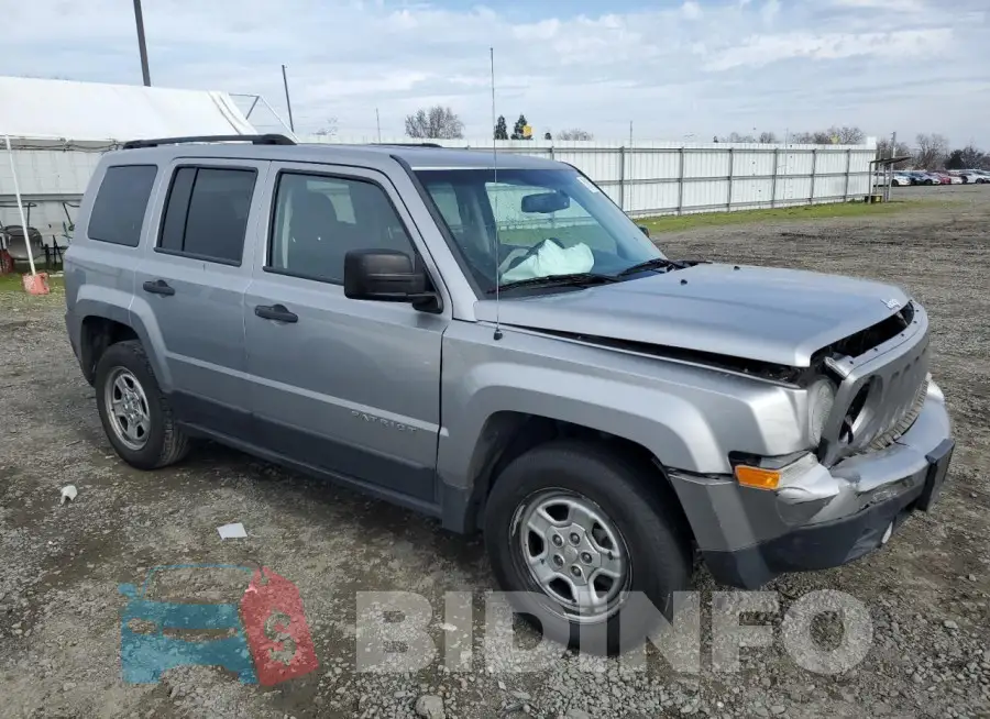 1C4NJPBB3GD741384 Photo# 4