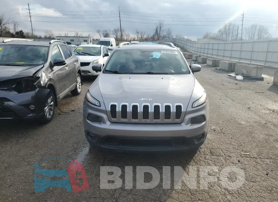 1C4PJLCB4JD573827 Photo# 5