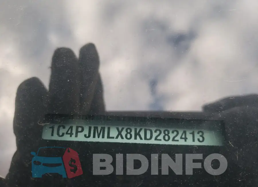 1C4PJMLX8KD282413 Photo# 12