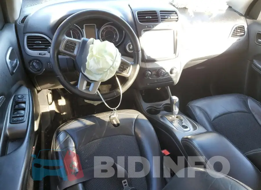 3C4PDCGG9JT421159 Photo# 8