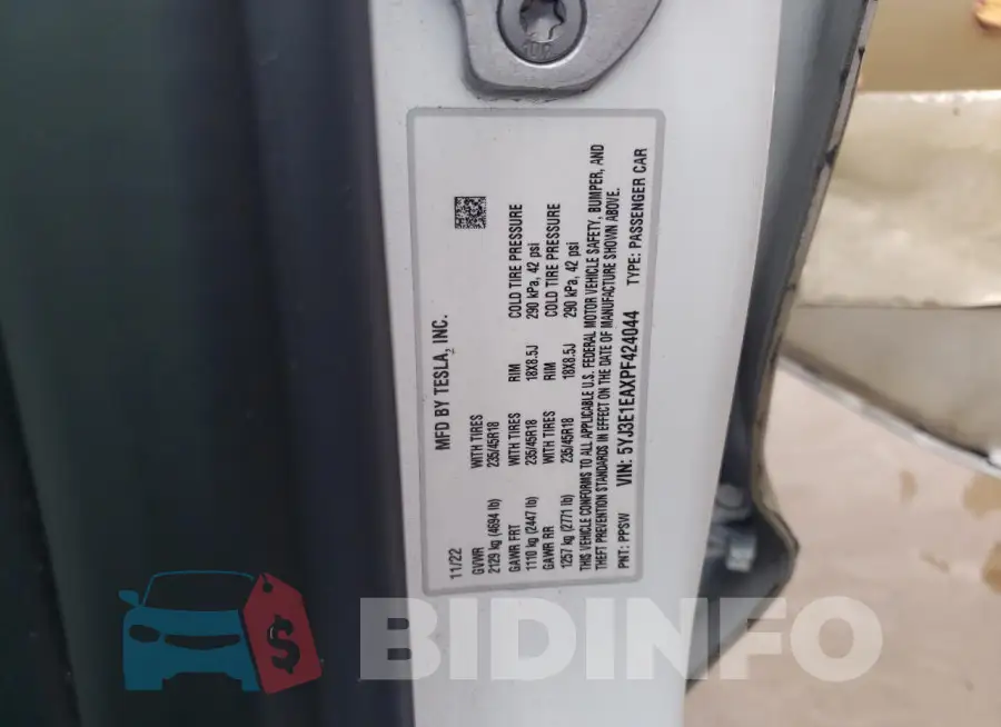 5YJ3E1EAXPF424044 Photo# 12