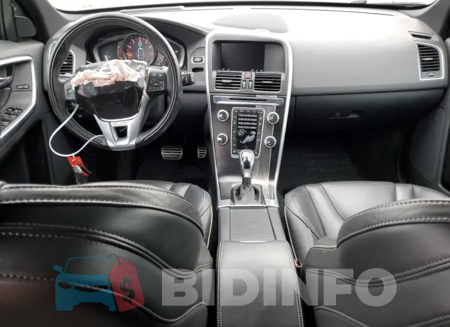 YV4902RS7G2845804 Photo# 8