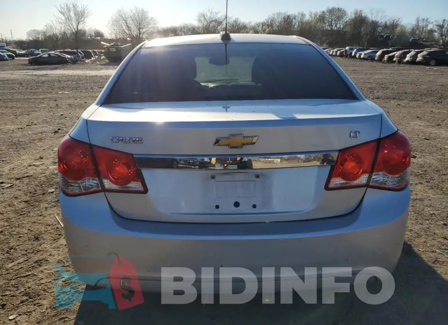 1G1PE5SB3F7231477 Photo# 6