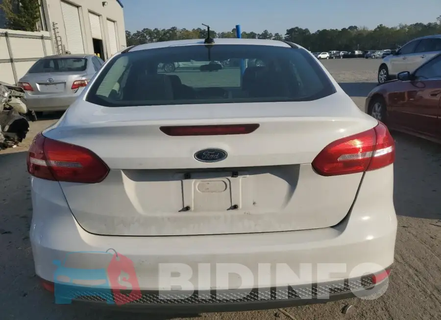 1FADP3E22FL256260 Photo# 6