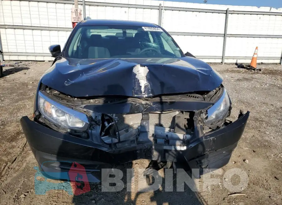 19XFC2F57HE226300 Photo# 5
