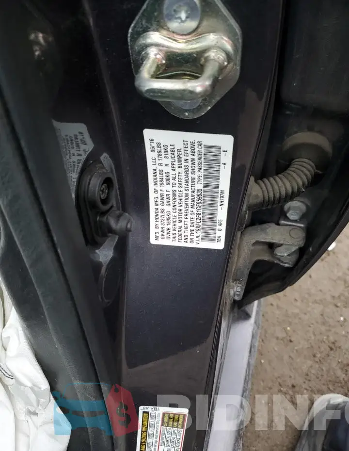 19XFC2F81GE059635 Photo# 12
