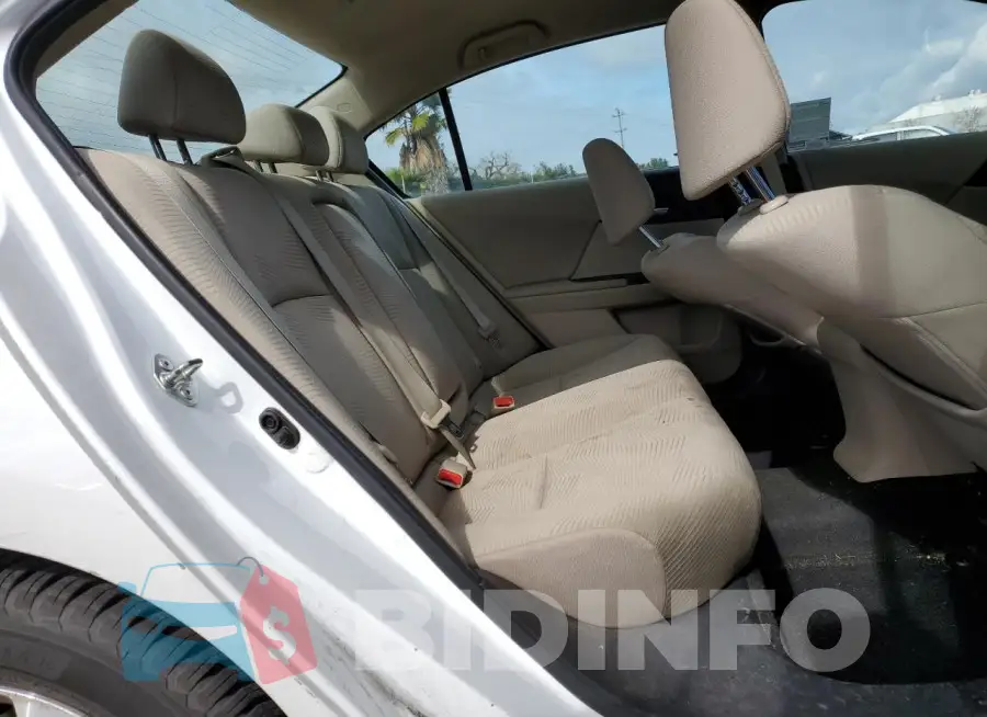 1HGCR2F30FA142336 Photo# 10