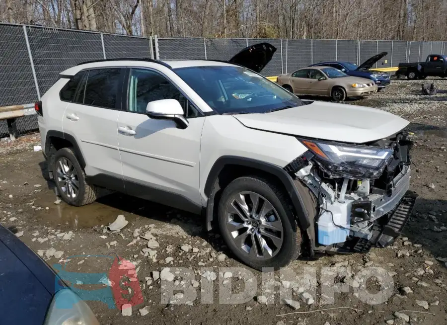 2T3A1RFV4NW326024 Photo# 4