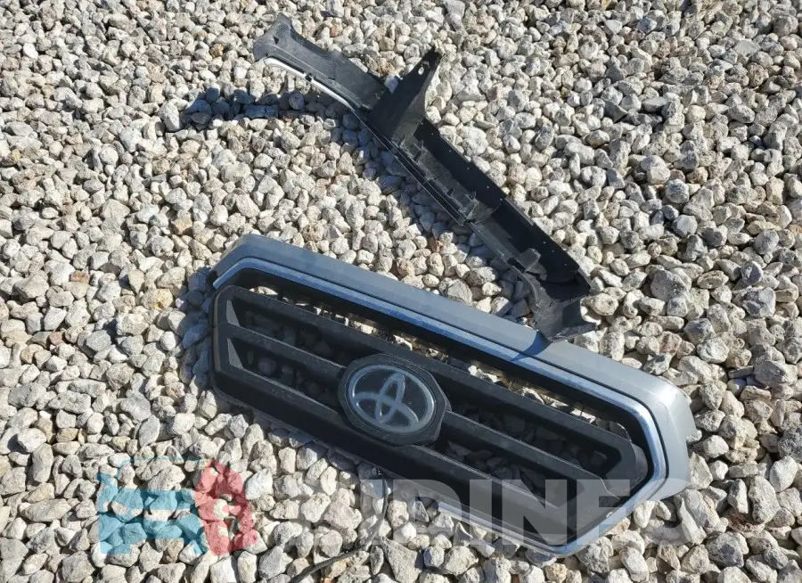 3TMCZ5AN8LM339312 Photo# 12