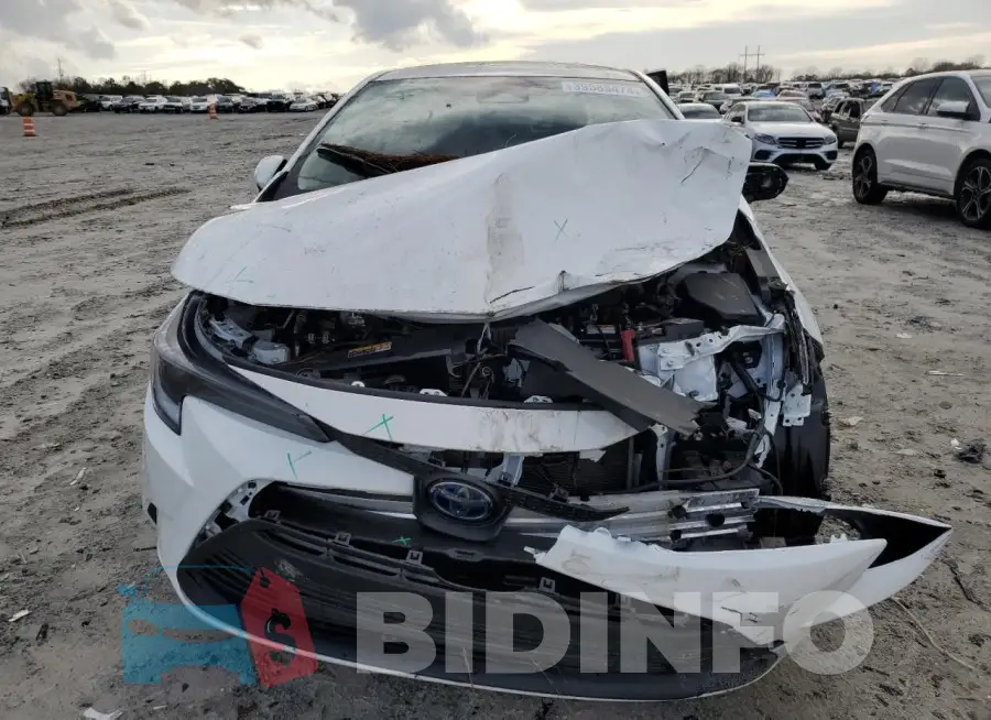 JTDBCMFE9R3029244 Photo# 5