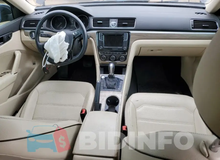 1VWGT7A32HC024444 Photo# 8